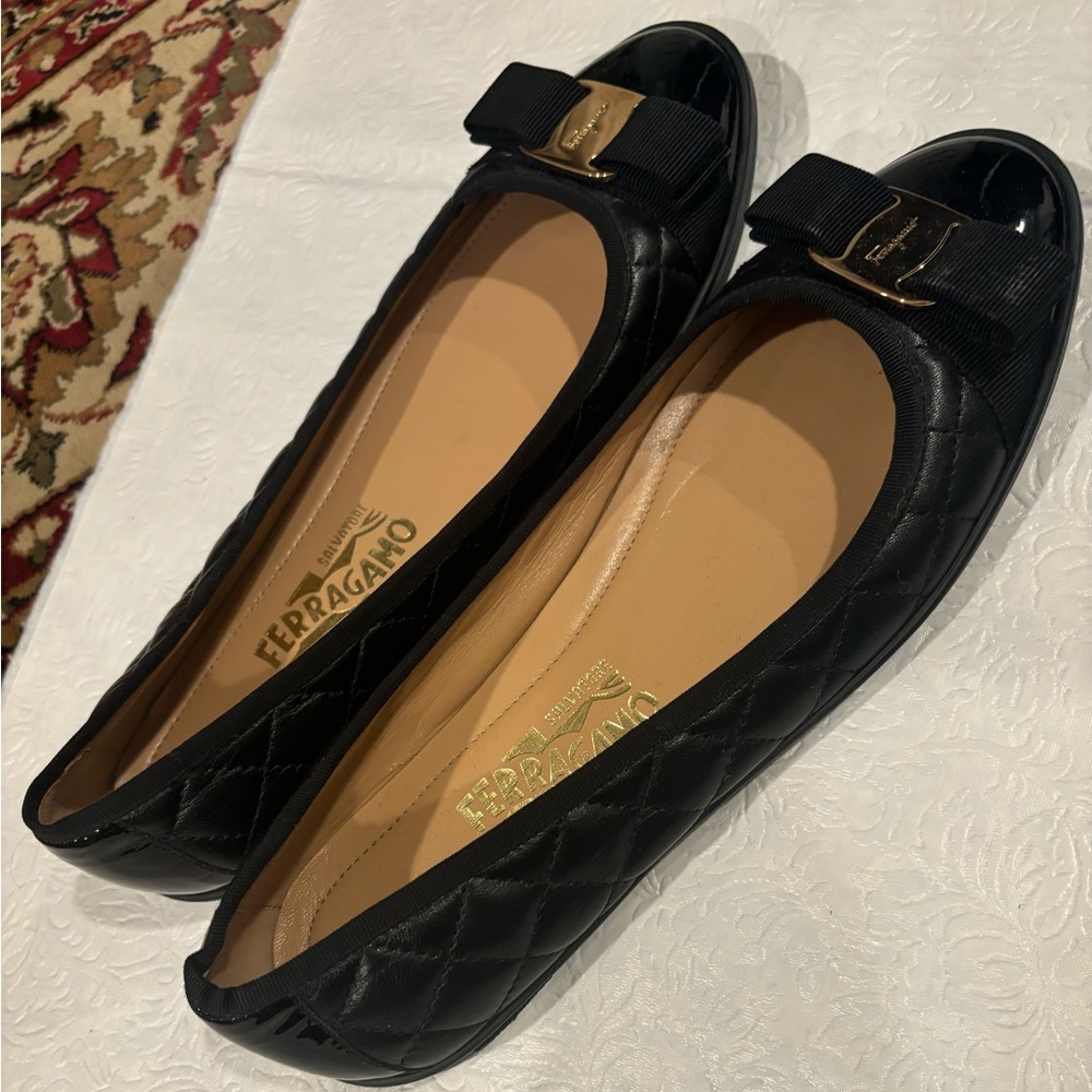 Womens Salvatore Ferragamo black leather ballet flats